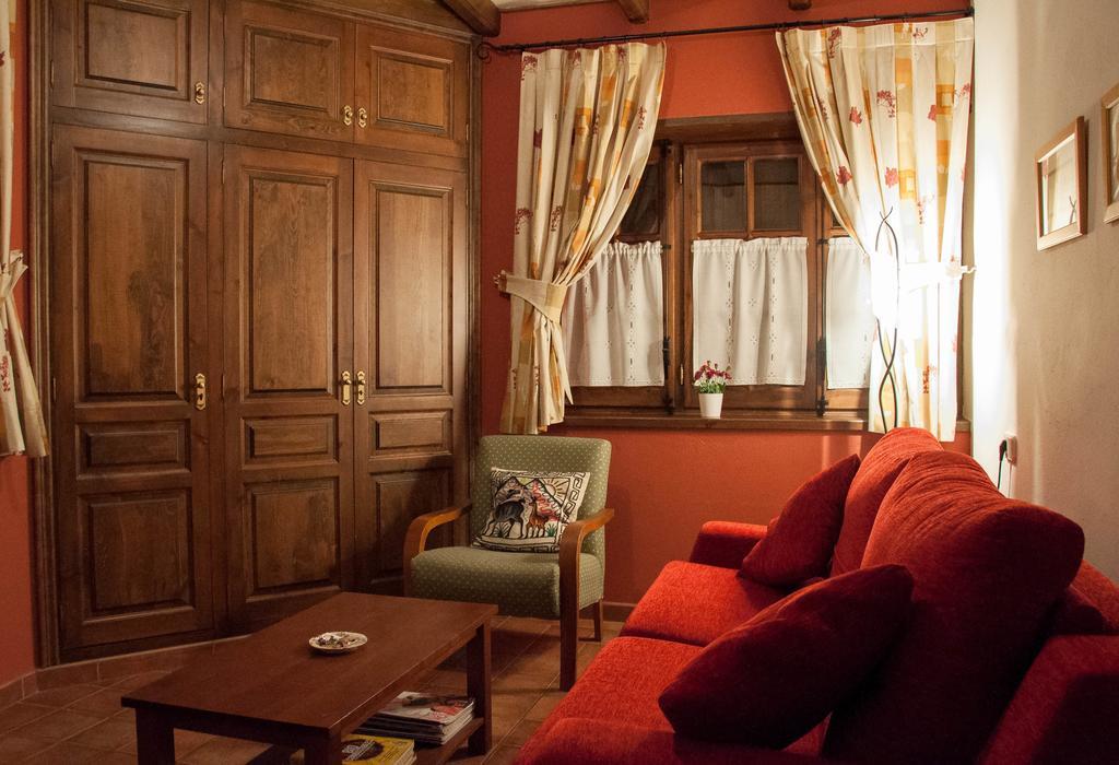 Sisquet Apartaments Erillavall Phòng bức ảnh
