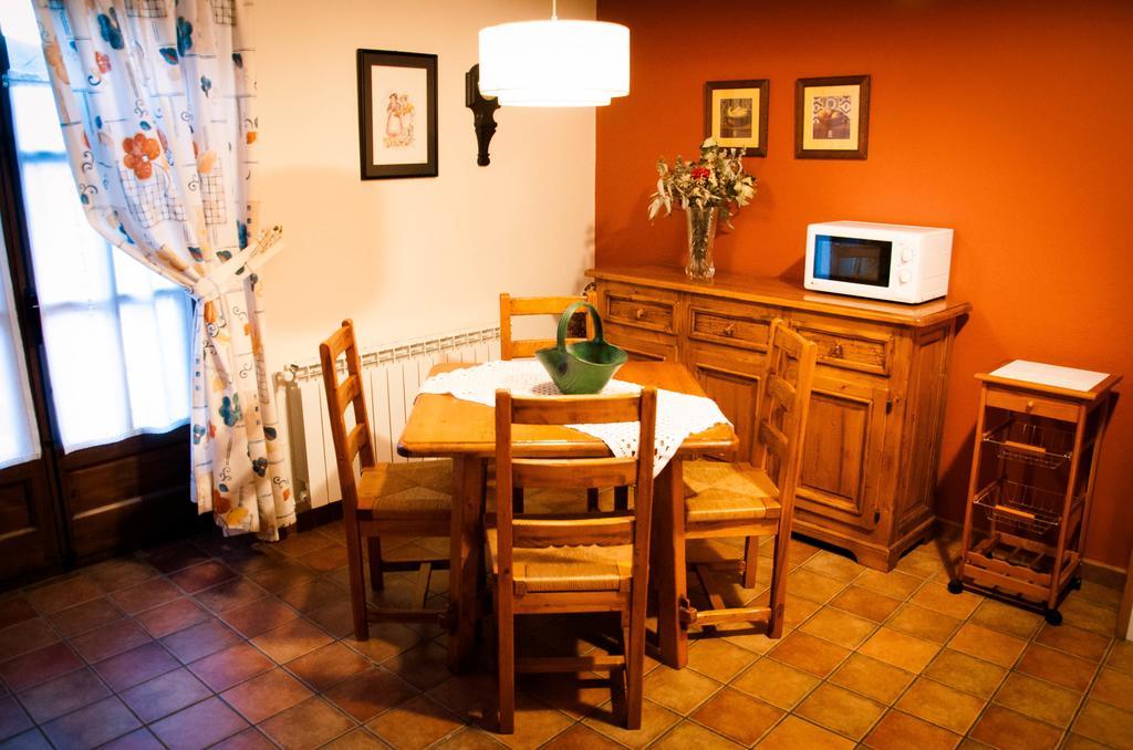 Sisquet Apartaments Erillavall Phòng bức ảnh
